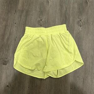 Lululemon track that mid rise 5inch shorts size 6
